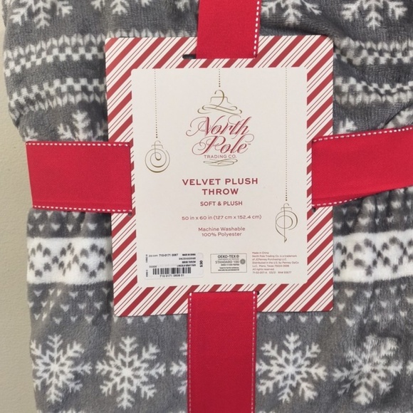 North Pole Trading Velvet Soft Plush Throw 50 x 60 GRAY Christmas Snowflakes x2 - Picture 2 of 5